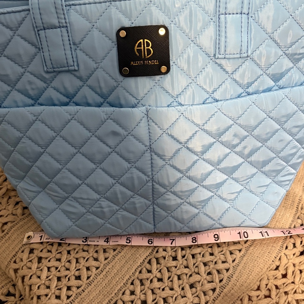 NWOT Alexis Bendel Sky Blue Quilted Tote - Picture 6 of 8